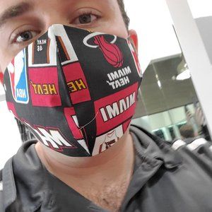 Facemask with 3 fitlers included